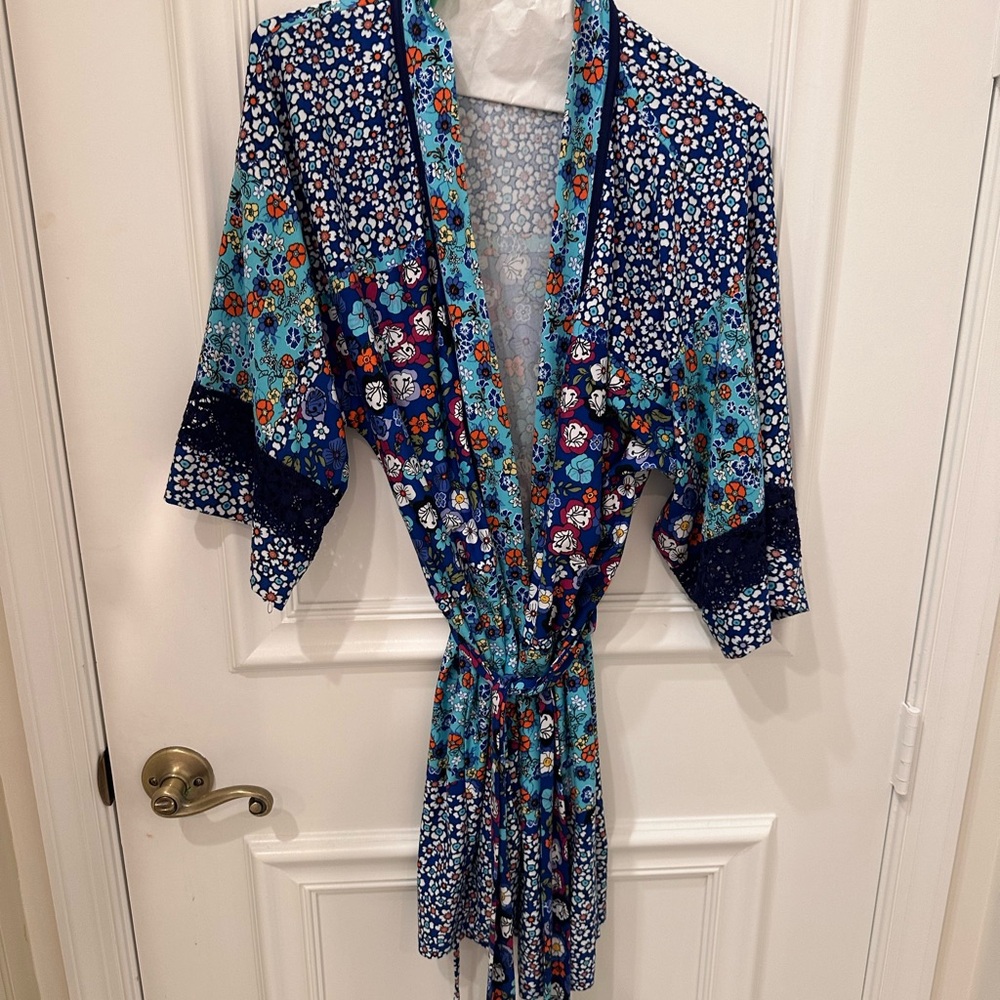 70s style floral kimono with lace trim